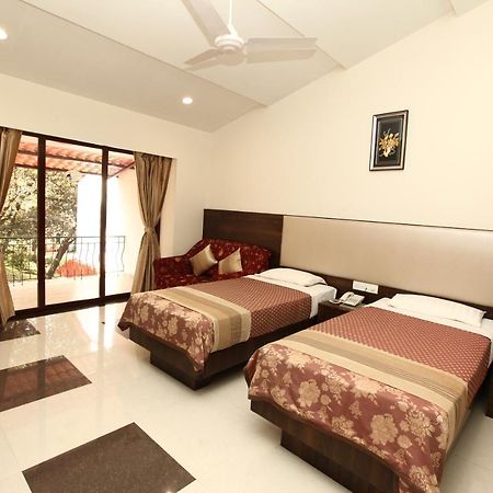 Usha Ascot Hotel Matheran Kültér fotó