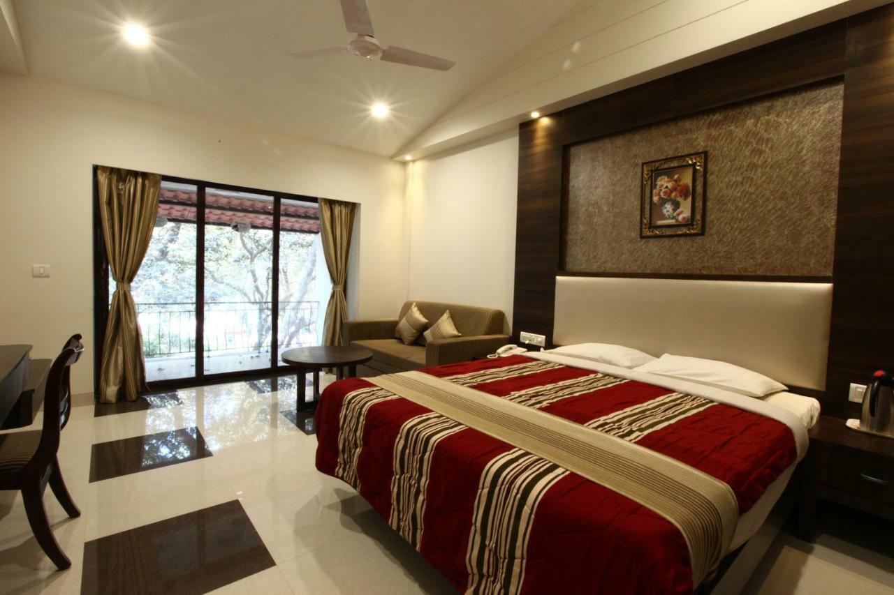 Usha Ascot Hotel Matheran Kültér fotó