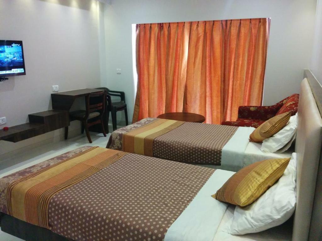 Usha Ascot Hotel Matheran Kültér fotó