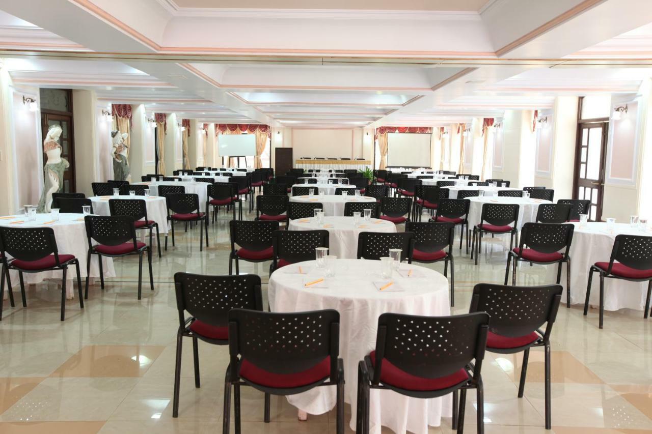 Usha Ascot Hotel Matheran Kültér fotó