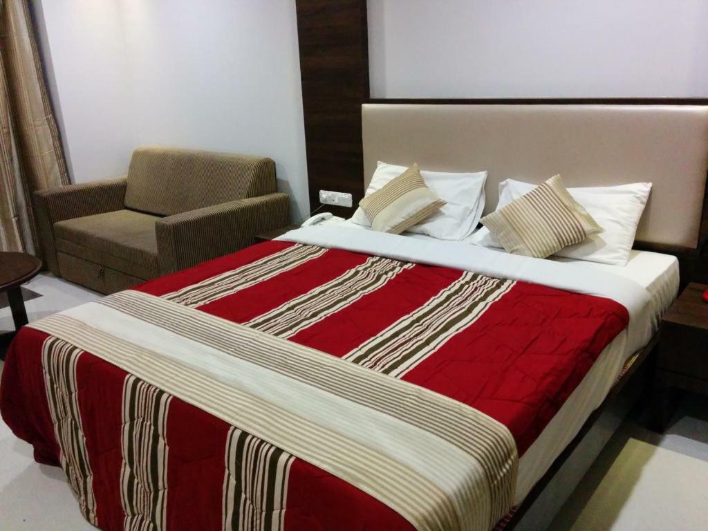 Usha Ascot Hotel Matheran Kültér fotó