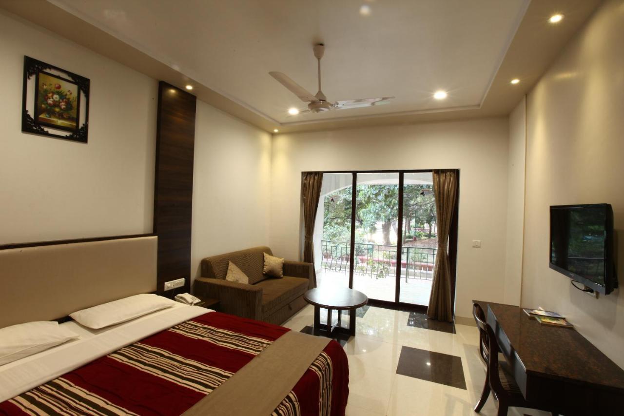 Usha Ascot Hotel Matheran Kültér fotó